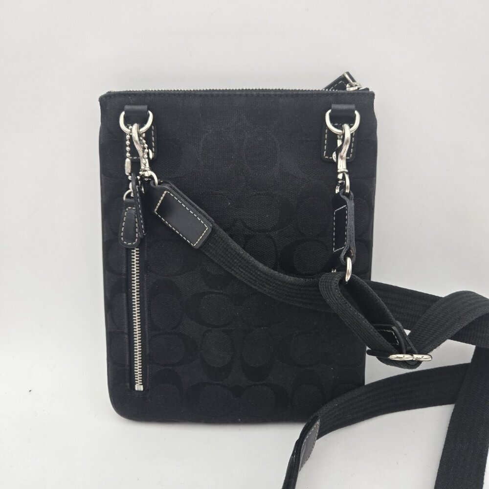 Coach BLACK Crossbody Bag Signature Logo Strap Side Zipper Pocket Leatherware EU - Picture 2 of 16